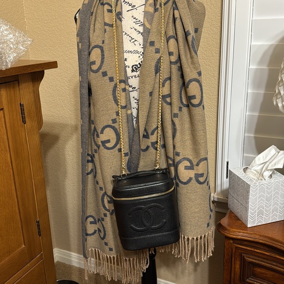 CHANEL Handbags - Chanel Caviar Leather Vanity Bag